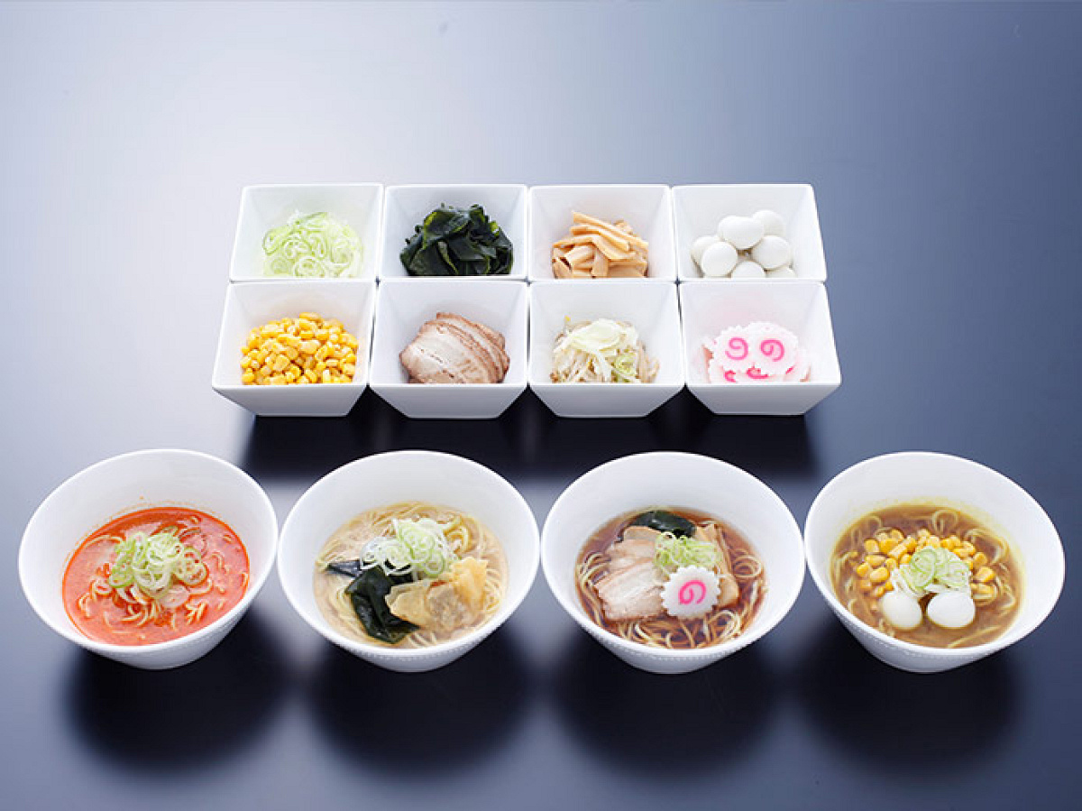 バイキングメニュー　ラーメンを作ろうコーナー