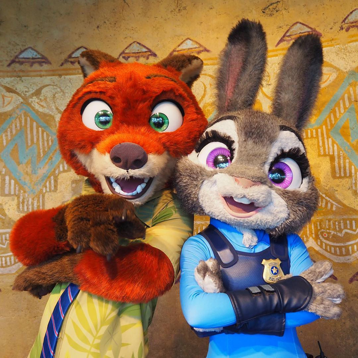 待ち遠しすぎるニックとジュディとのグリーティング| キャステル