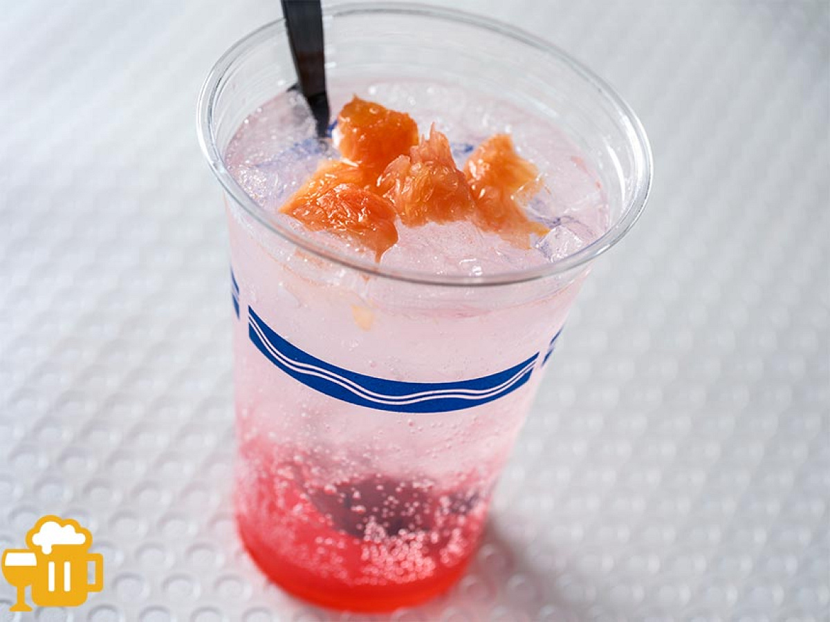 フルーティフィズ（ウォッカ＆ピンクグレープフルーツ）