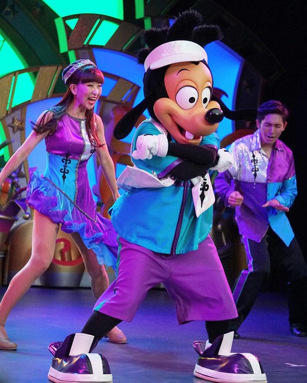 マックスはダンスが得意| キャステル | CASTEL ディズニー情報