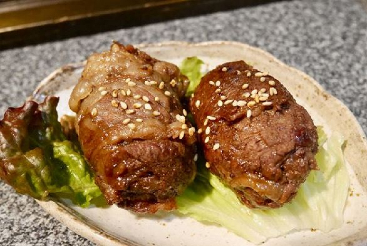 肉巻きおにぎりページ 肉巻きおにぎり| キャステル | CASTEL ディズニー情報
