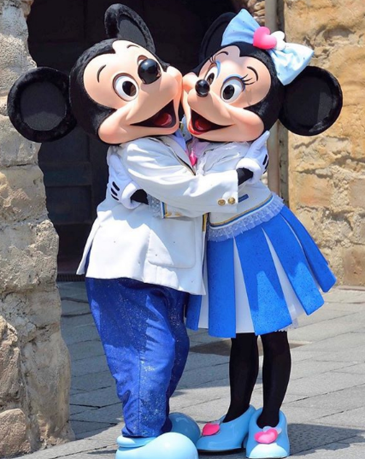 ラブラブなミッキー＆ミニーに会えちゃう♡| キャステル | CASTEL