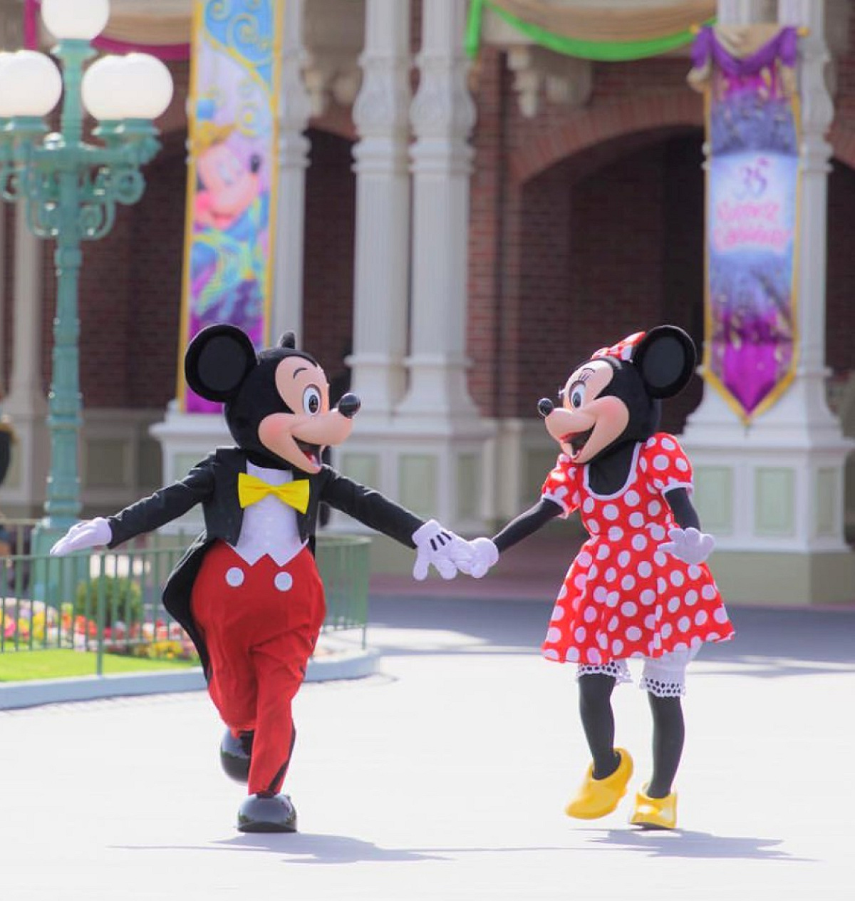 ミッキーとミニー| キャステル | CASTEL ディズニー情報