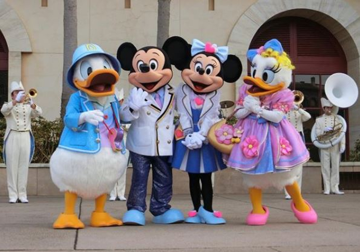 アクアスフィア周辺に登場するミッキーたち| キャステル | CASTEL