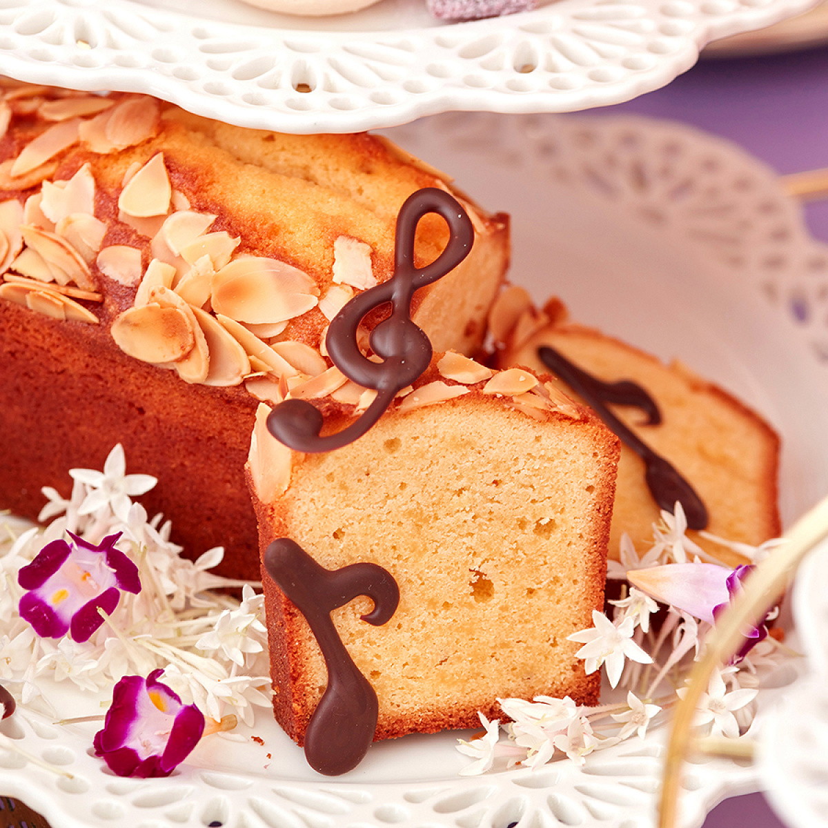 マイメロディの大好きなアーモンドパウンドケーキ| キャステル