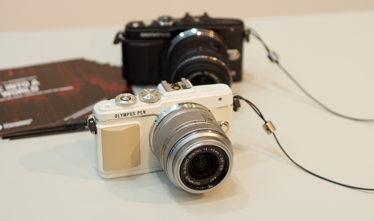 Olympus E-PL7 ミラーレスカメラ Amazon.co.jp: OLYMPUS PEN E-PL7 0.5-1.6 inches (14-42 mm