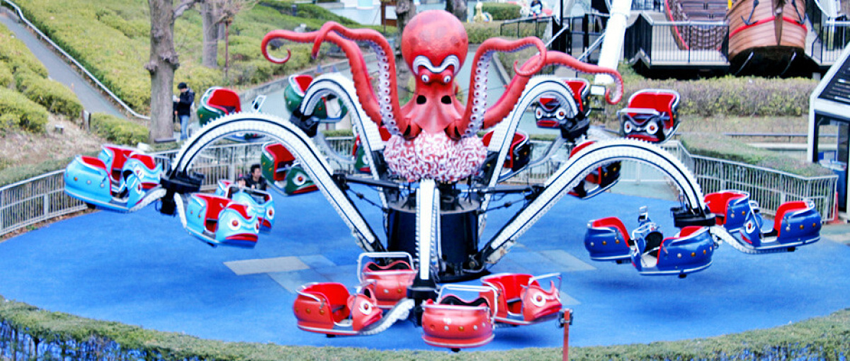 西武園ゆうえんちのアトラクション「オクトパス」| キャステル