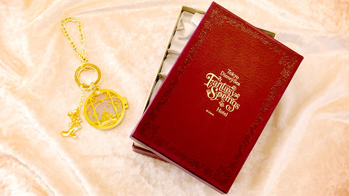 数量限定 グランドシャトー ミッキーマウス スペシャルキーホルダー グランドシャトー宿泊者限定グッズのスペシャルキーホルダー