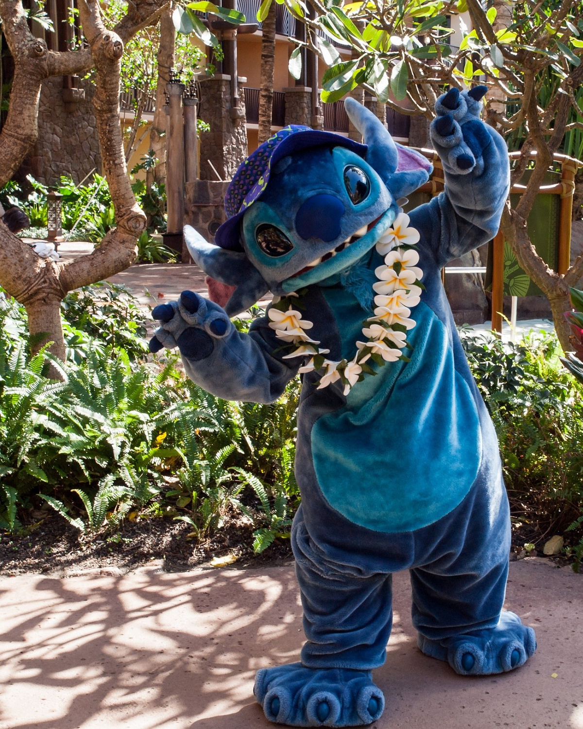 ディズニーランドで会えるスティッチ| キャステル | CASTEL ディズニー情報