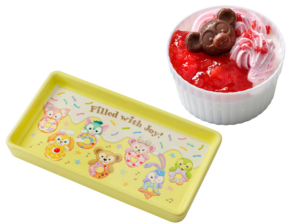 ストロベリーミルクムースケーキ、スーベニアプレート付き