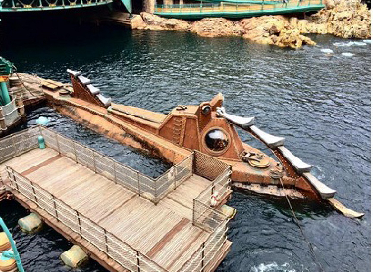 海底2万マイル付近の潜水艇| キャステル | CASTEL ディズニー情報