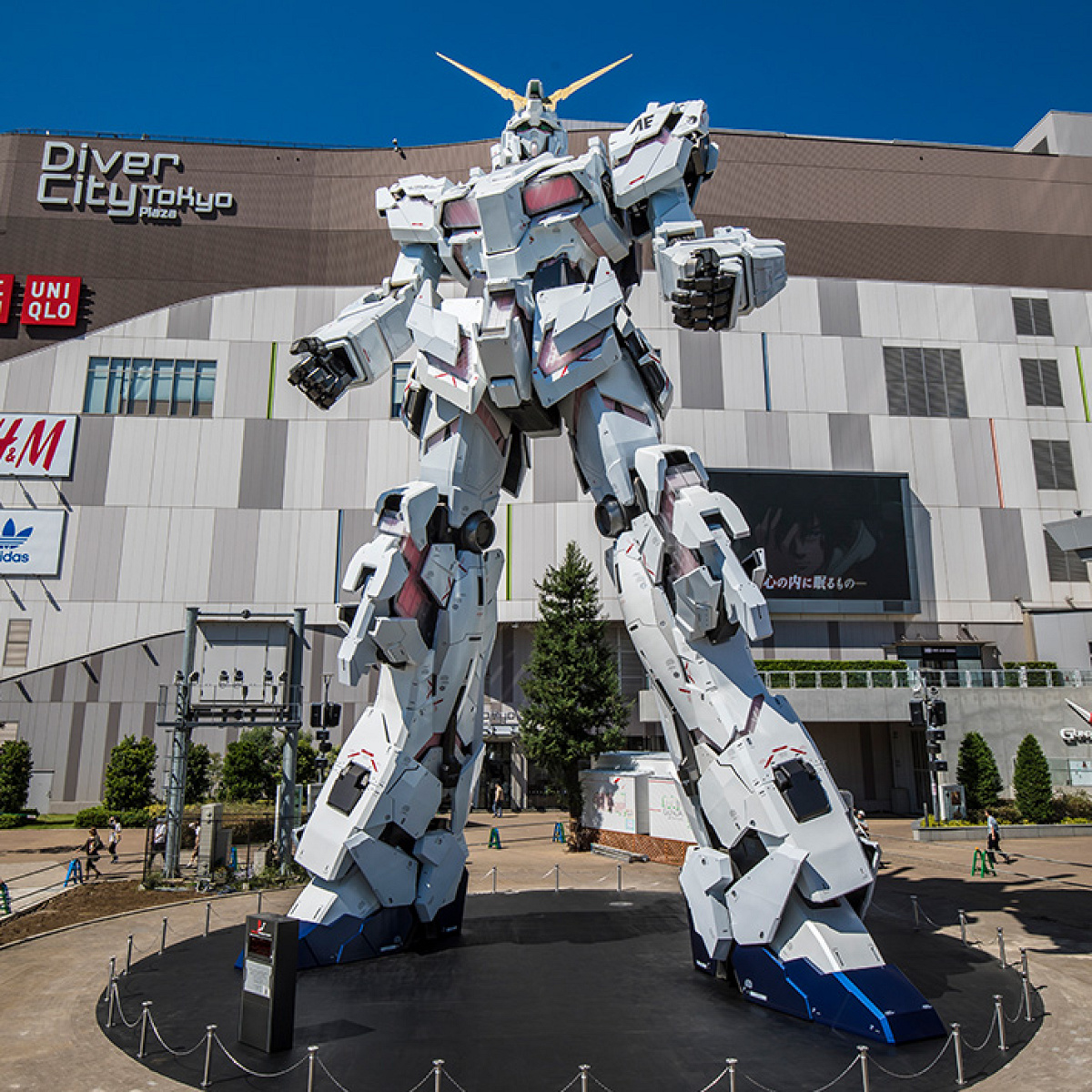 お台場に置かれている現在のガンダム