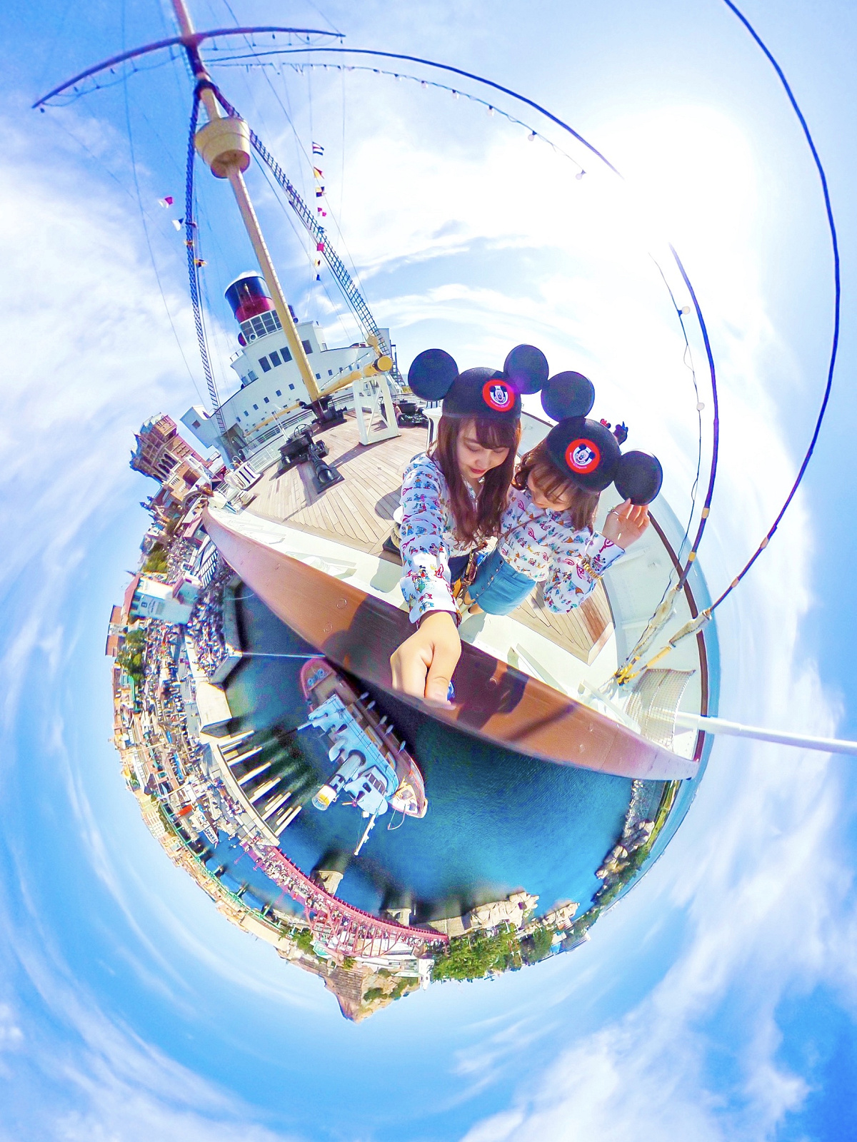 S.S.コロンビア号のデッキ（360度カメラで撮影）| キャステル | CASTEL