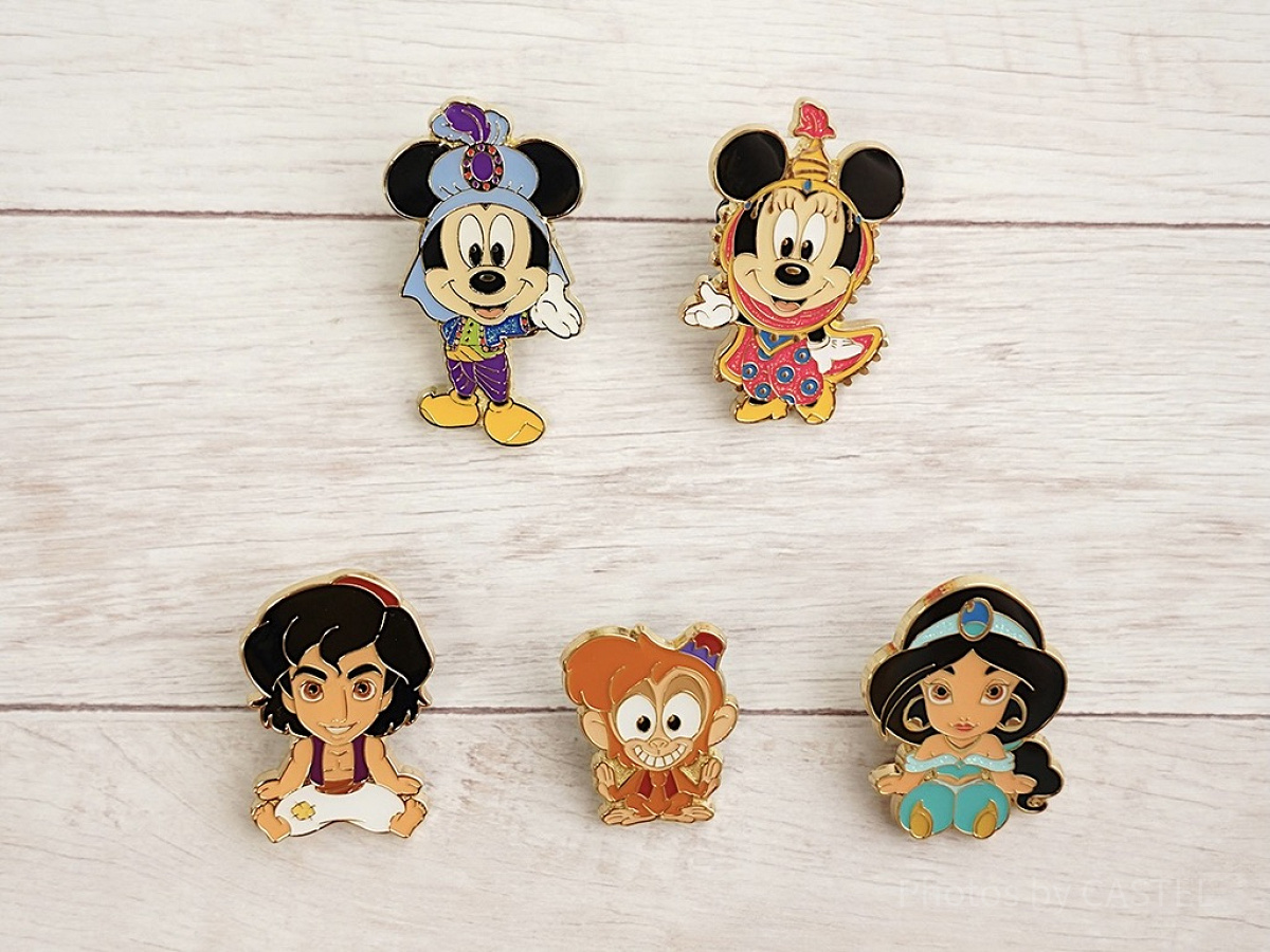 アブーズ・バザールの景品のキャラクターピンバッジ| キャステル