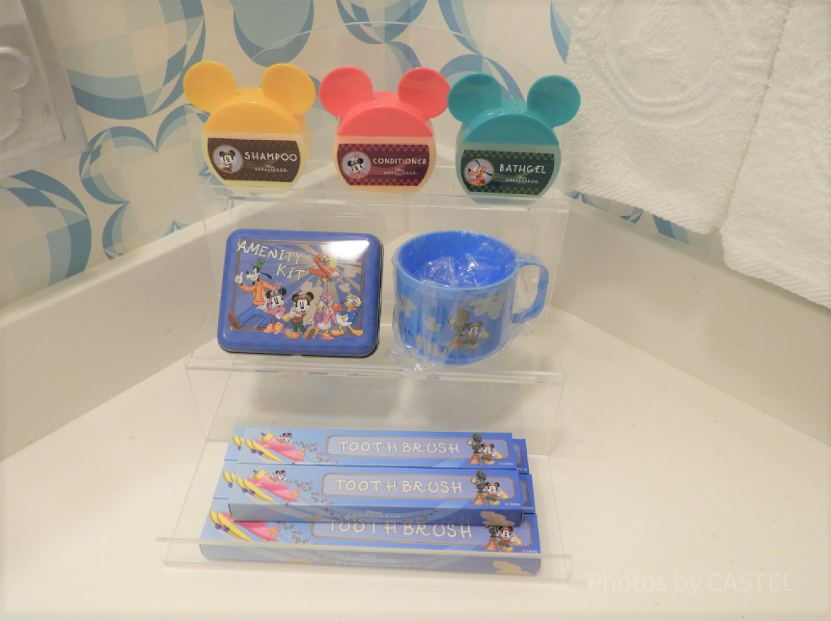 アメニティ（現在と若干異なる、缶は現在配布なし）