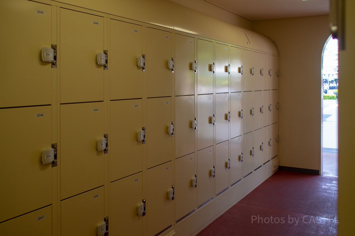 コインロッカーの様子（メインストリート・ハウス横）