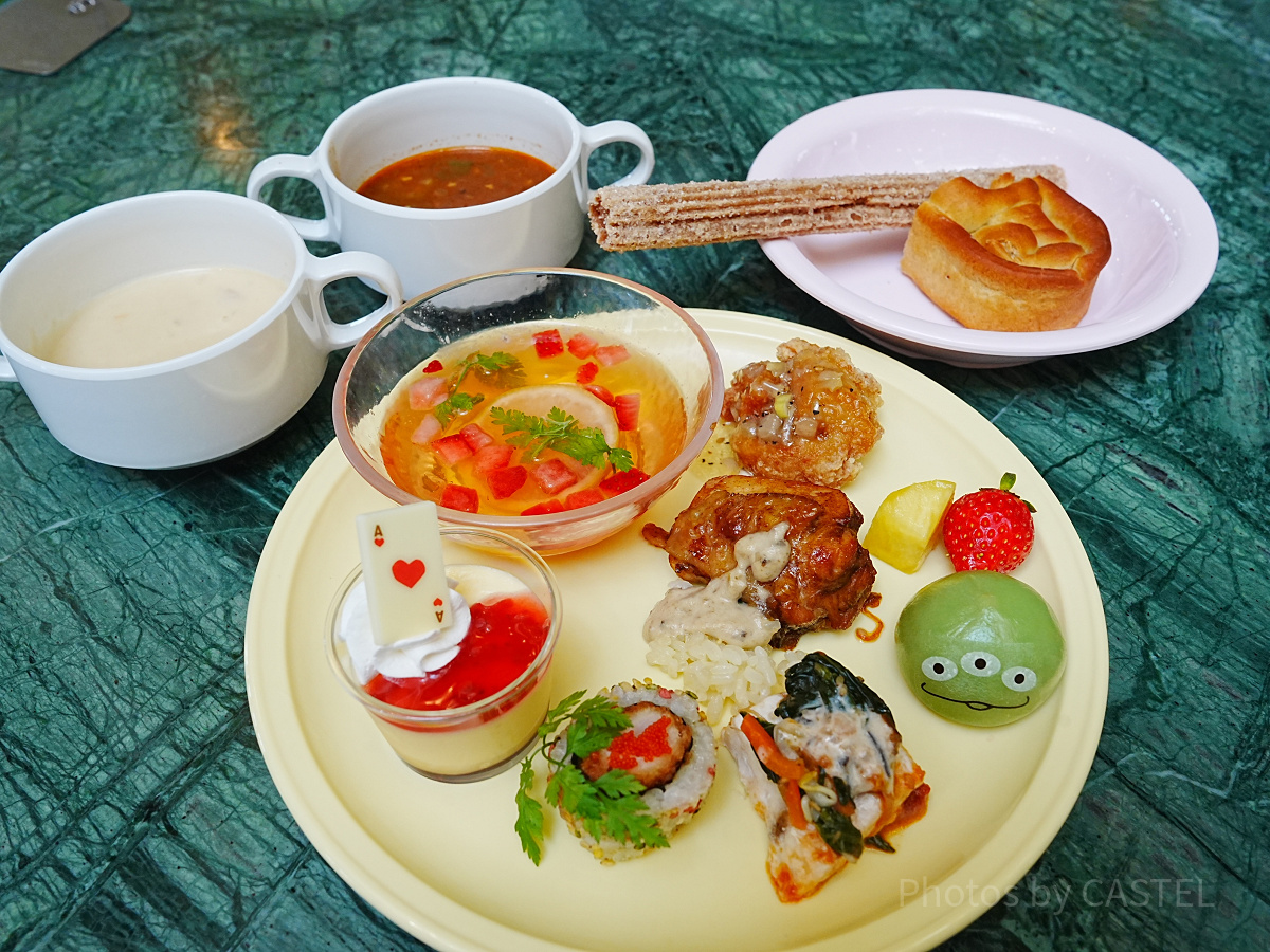 ディズニー　テーブル　クリスタルシーズン　レア クリスタルパレス・レストランの料理| キャステル | CASTEL ディズニー情報