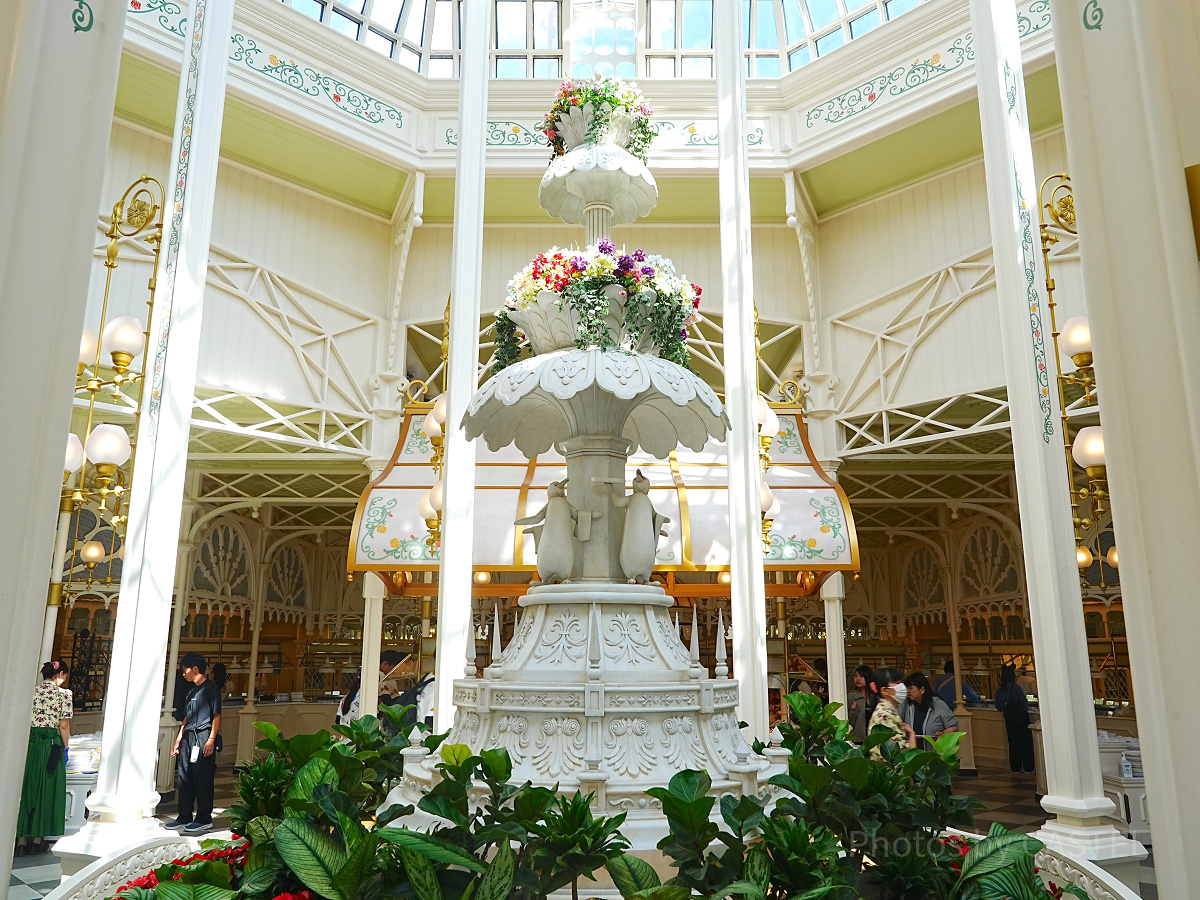 クリスタルパレス・レストラン：内装