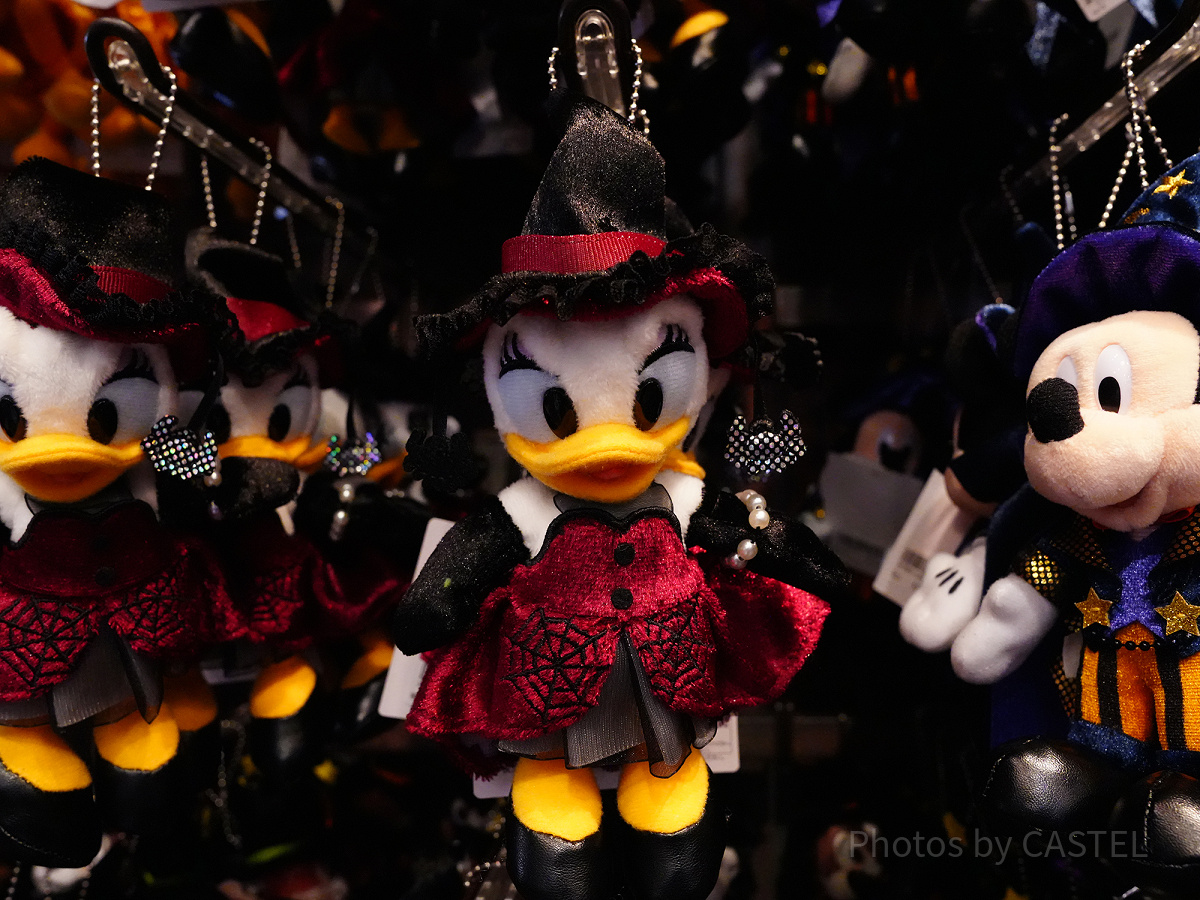 デイジーぬいぐるみバッジ（2022年ディズニーハロウィングッズ