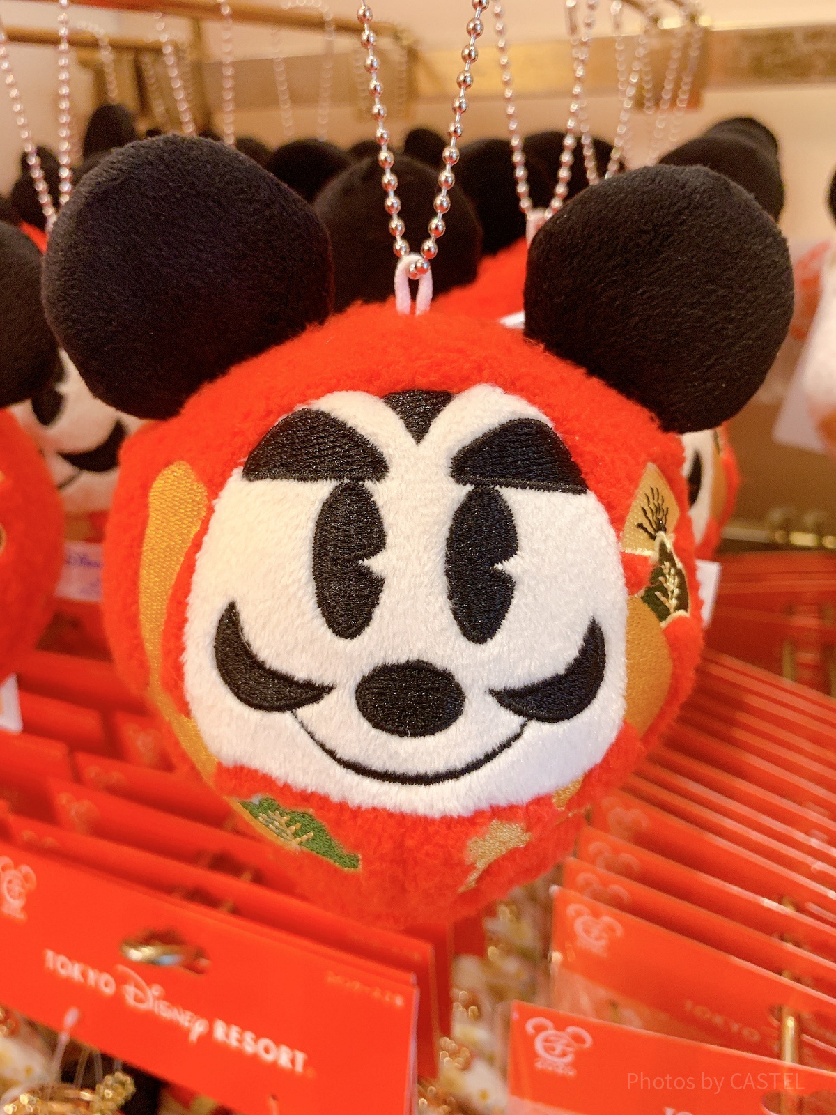 だるまミッキーぬいぐるみバッジ| キャステル | CASTEL ディズニー情報