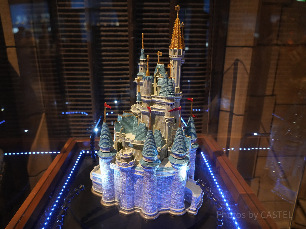 ディズニー高級お土産ランキング第1位：クリスタルシンデレラ城（大