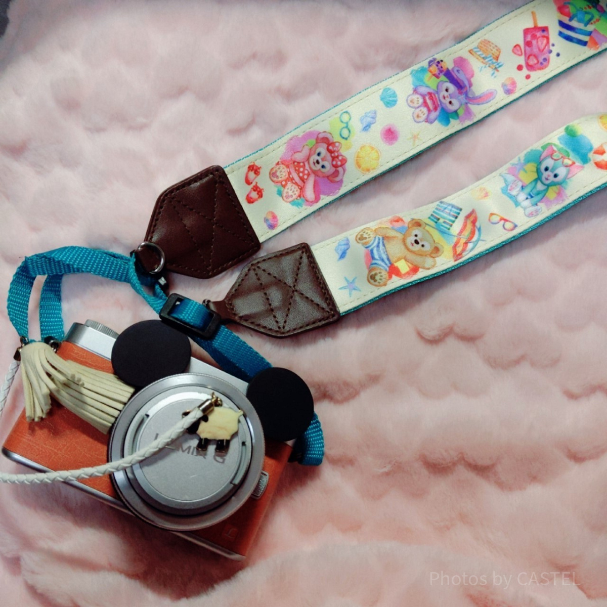 ダッフィーのカメラストラップ| キャステル | CASTEL ディズニー情報