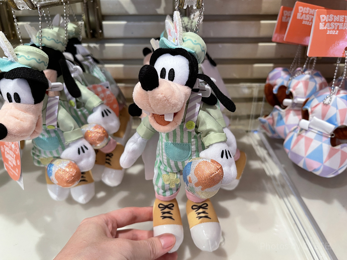グーフィーぬいぐるみバッジ(2022年ディズニーイースターグッズ グーフィーぬいぐるみバッジ(2022年ディズニーイースターグッズ
