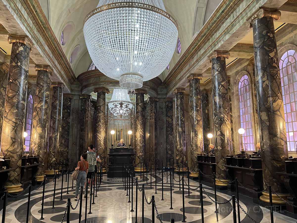 Qラインになっているグリンゴッツ銀行のロビー