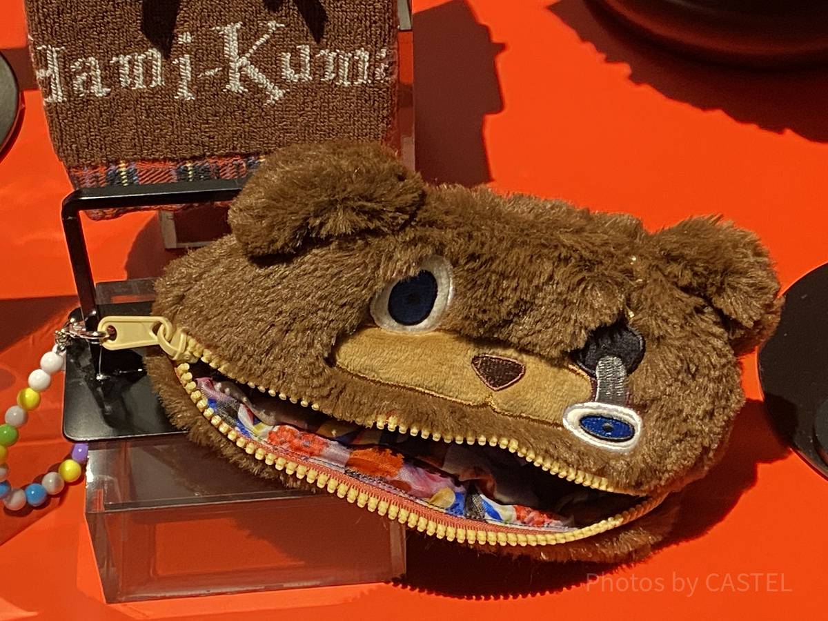 新品 USJ ユニバ ハミクマ チケットホルダー ペンケース - メルカリ