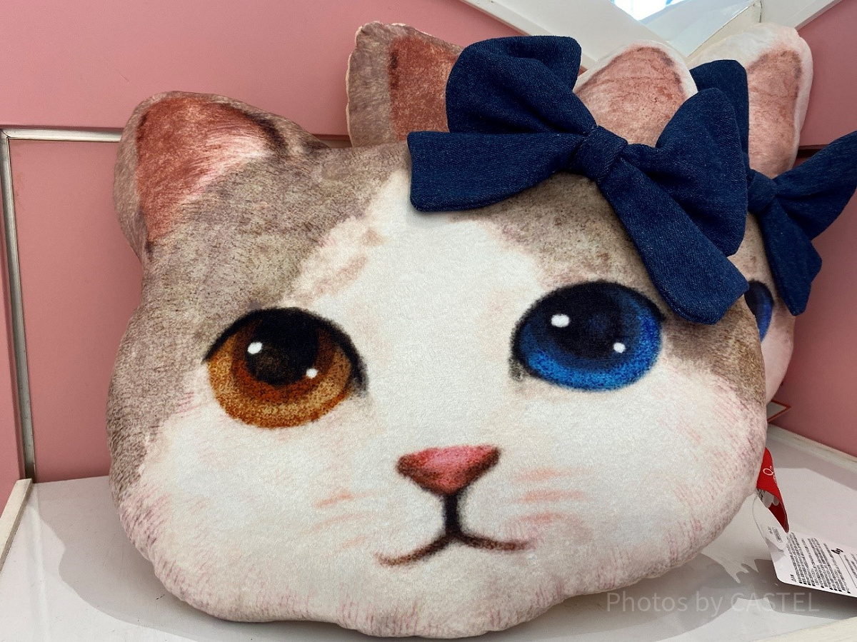 美品　ハローキティ 猫みたいなクッション Amazon.co.jp: サンリオ(SANRIO) ハローキティ 猫みたいな