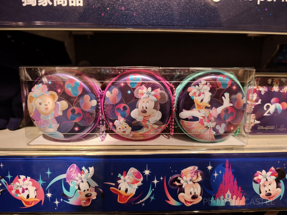香港ディズニー20周年「ミッキー＆フレンズ・グランドセレブレーショングッズ」：ポーチセット