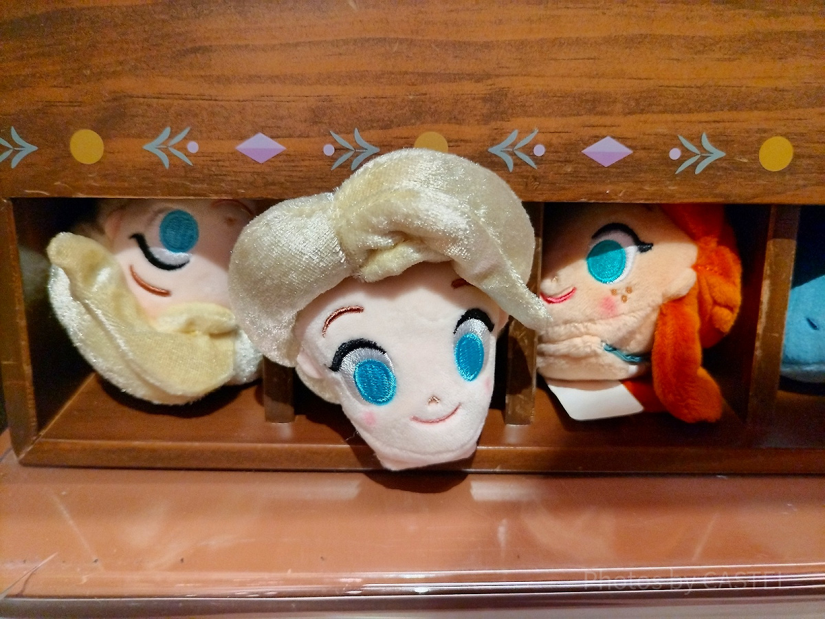 香港ディズニーアナ雪グッズ：エルサのプラッシュパーツ| キャステル