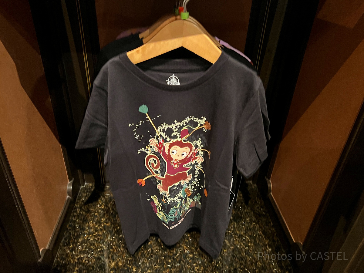 香港ディズニーミスティックマナーグッズ：アルバートのTシャツ（黒）