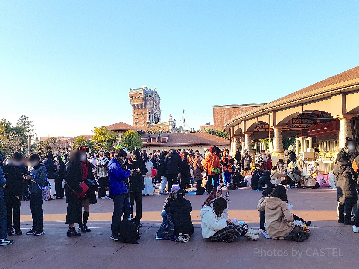 舞浜駅からディズニーシーへの行き方：ディズニーシーの入園ゲート
