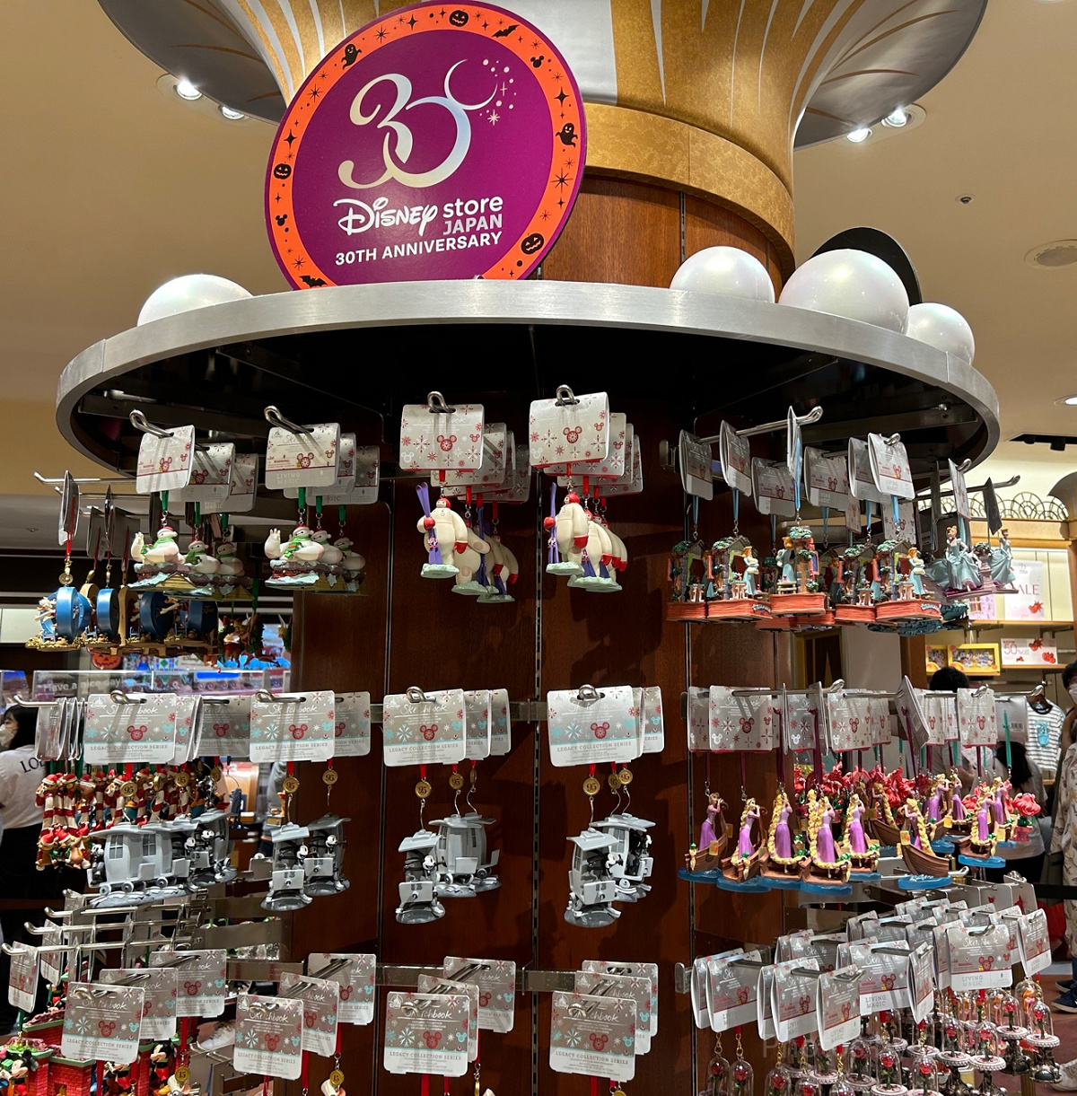 ディズニーストアのクリスマスオーナメント全57種類をご紹介