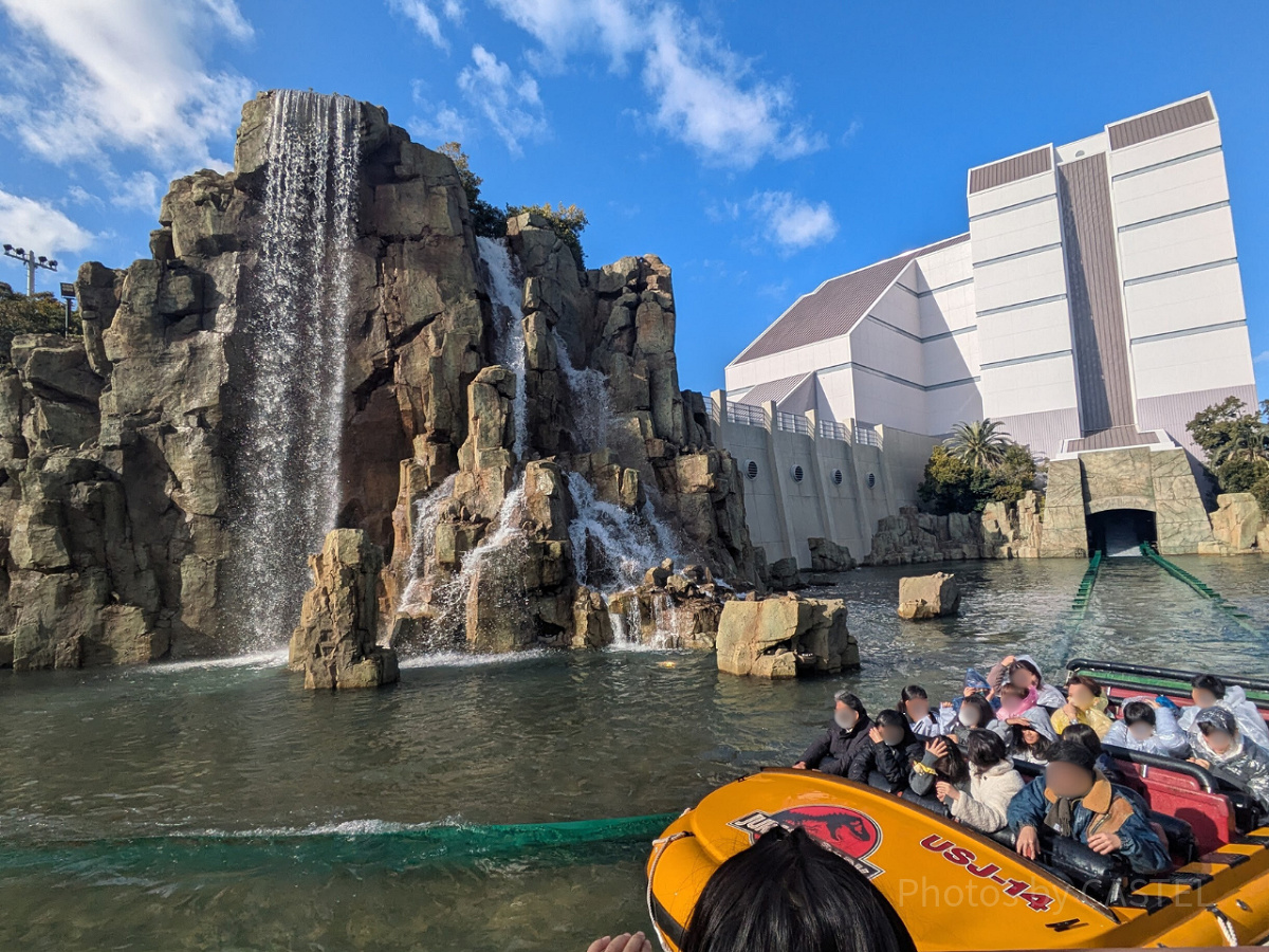 日中のジュラシックパーク・ザ・ライド