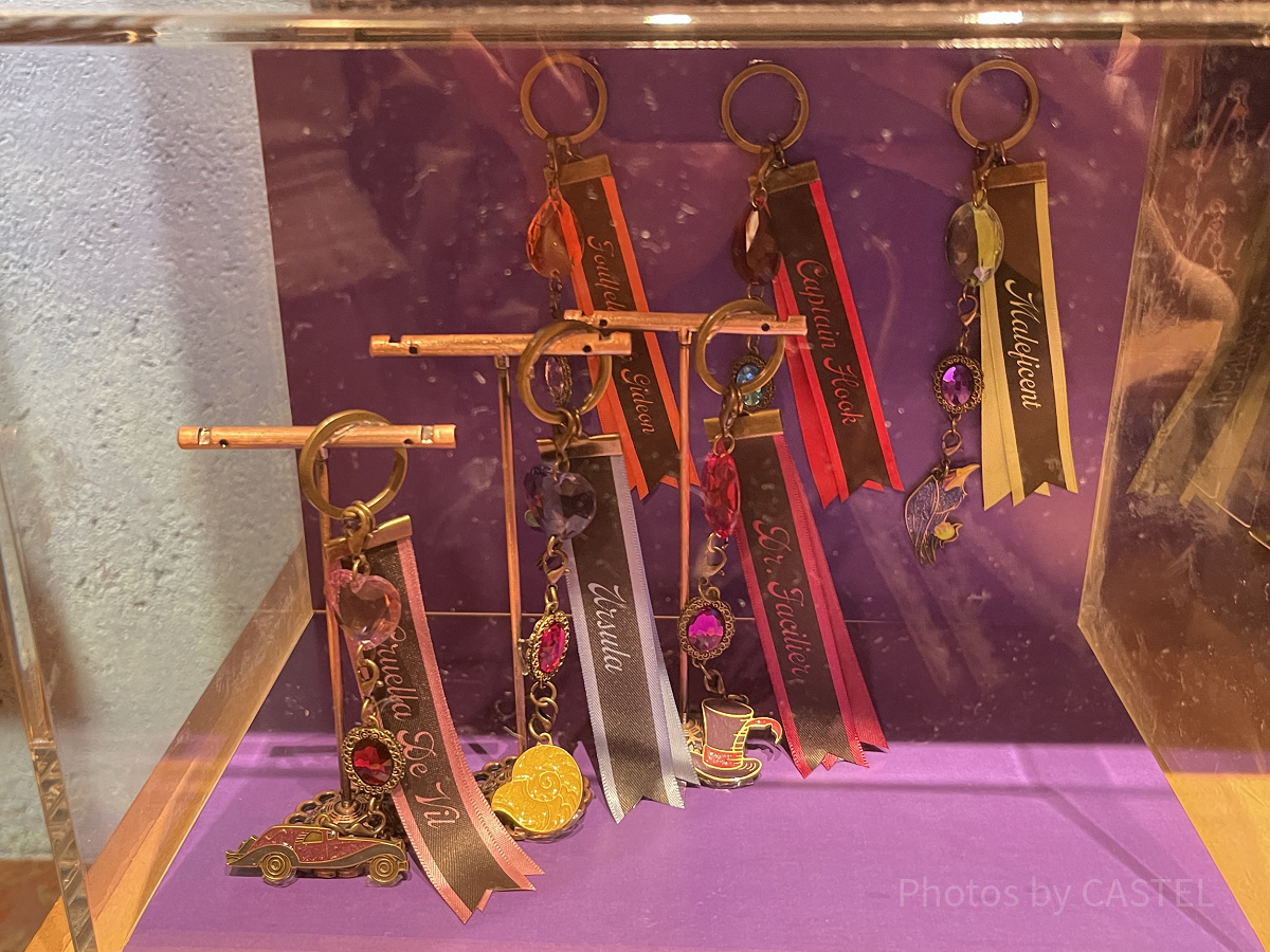 ディズニー ハロウィン キーチェーン コンプリートセット 新品 ディズニー ハロウィン 2025 イントゥザフレンジー