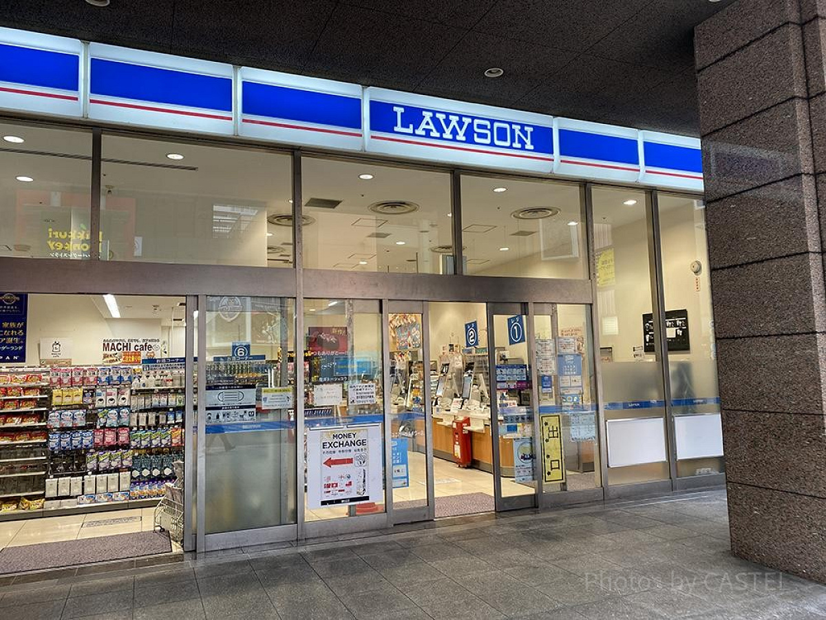 ユニバーサルシティ駅降りてすぐの場所にあるローソン