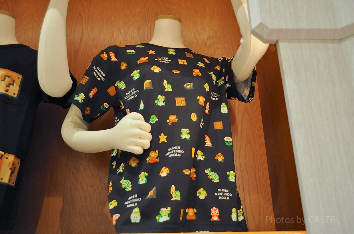 マリオのキャラクター総柄Tシャツ