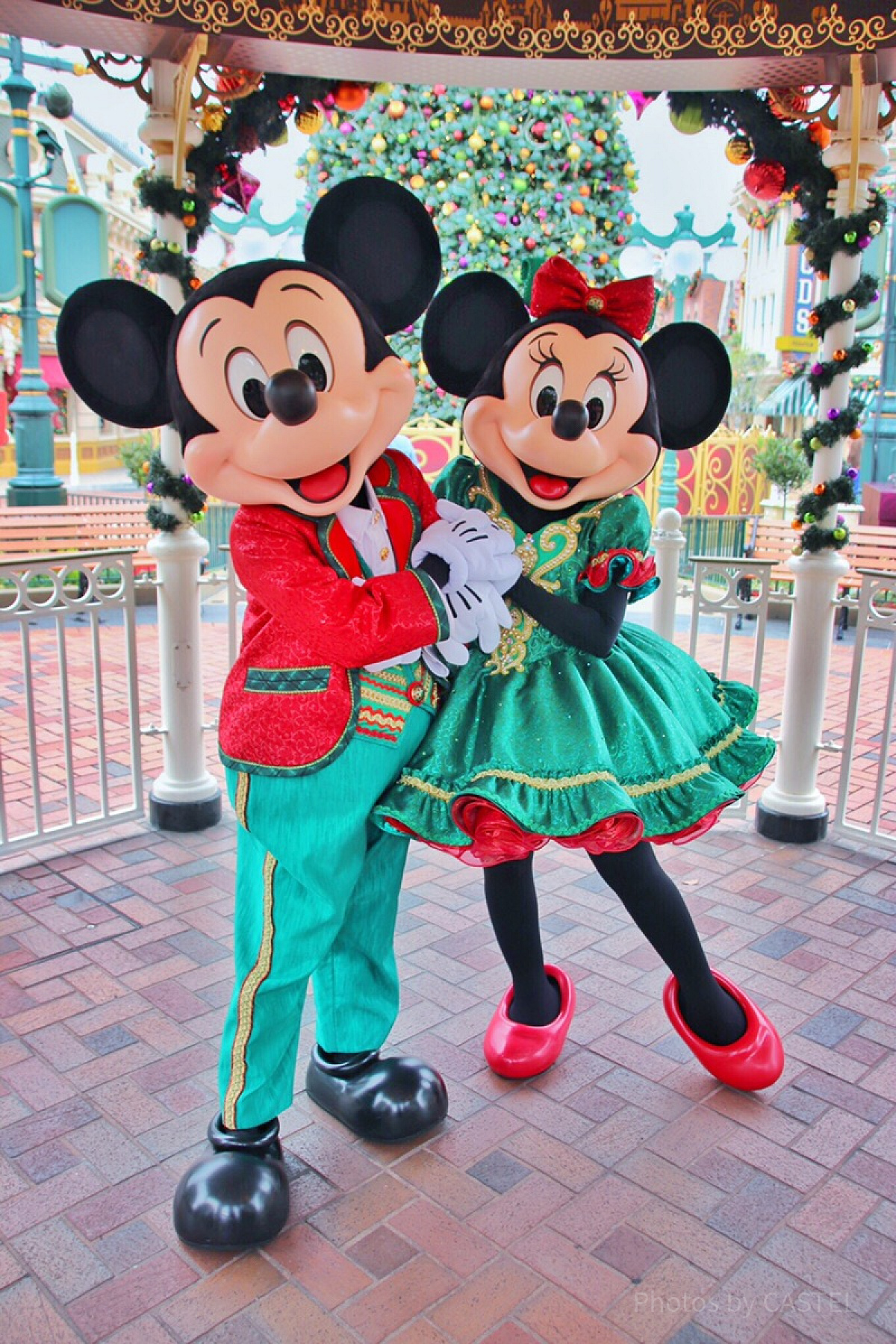 香港ディズニーランドのミッキーとミニー（クリスマス）| キャステル