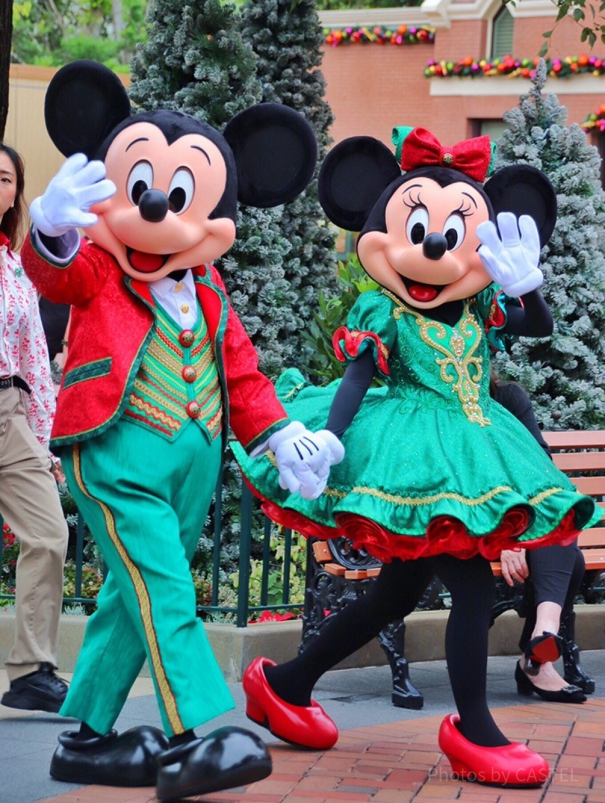 新しい表情になったミッキーとミニー| キャステル | CASTEL ディズニー情報