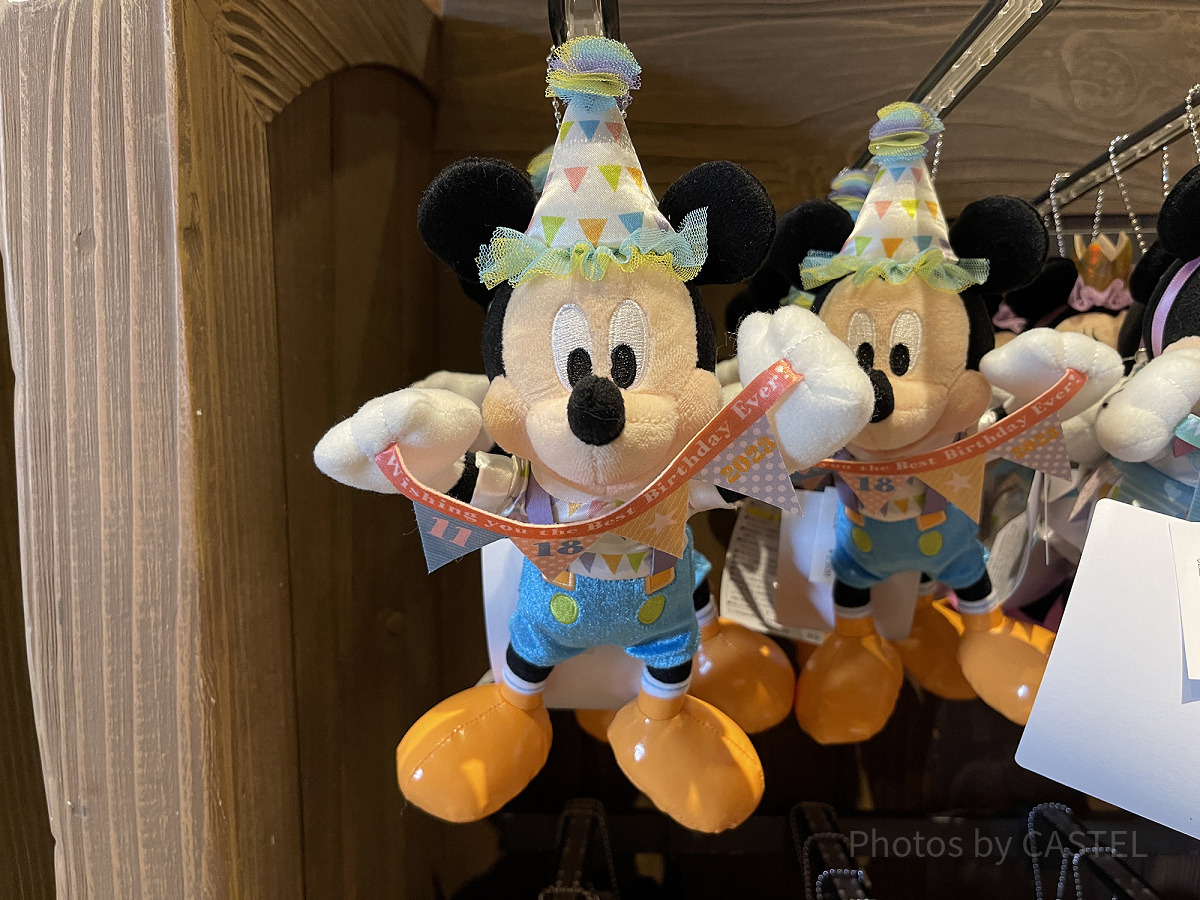 ミッキー誕生日ぬいぐるみバッジ2023