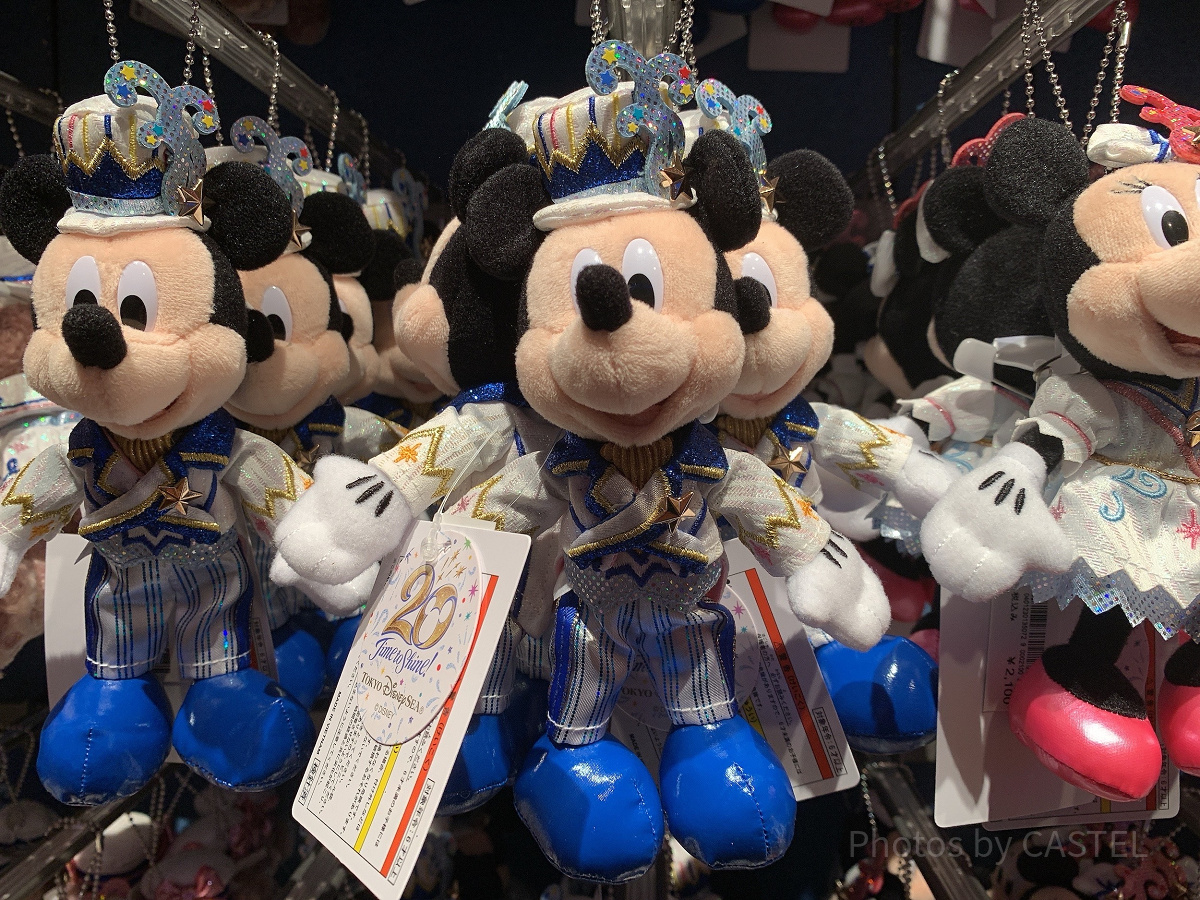 ミッキーぬいぐるみバッジ| キャステル | CASTEL ディズニー情報