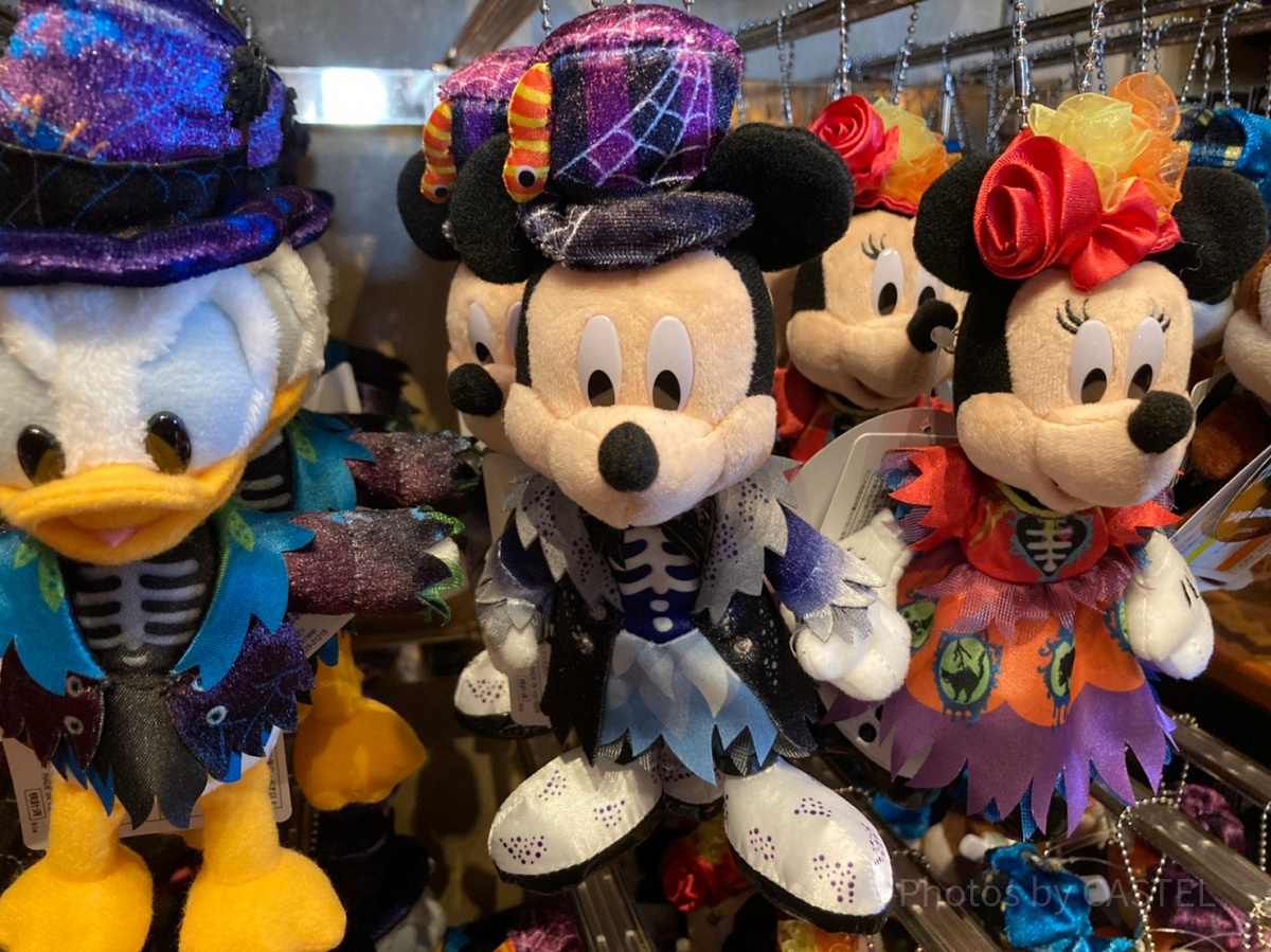 ミッキーぬいぐるみバッジ| キャステル | CASTEL ディズニー情報