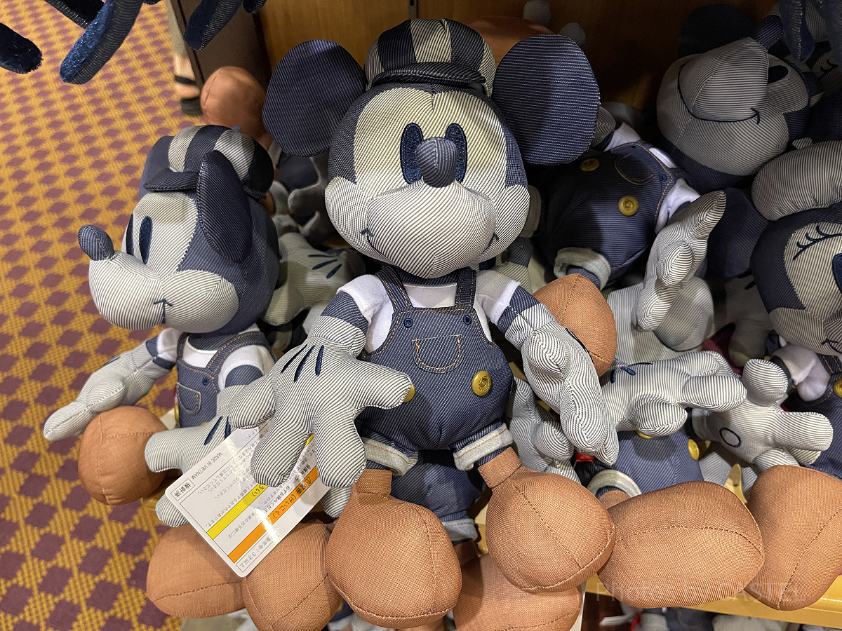 ミッキーのぬいぐるみ（デニム風）| キャステル | CASTEL ディズニー情報