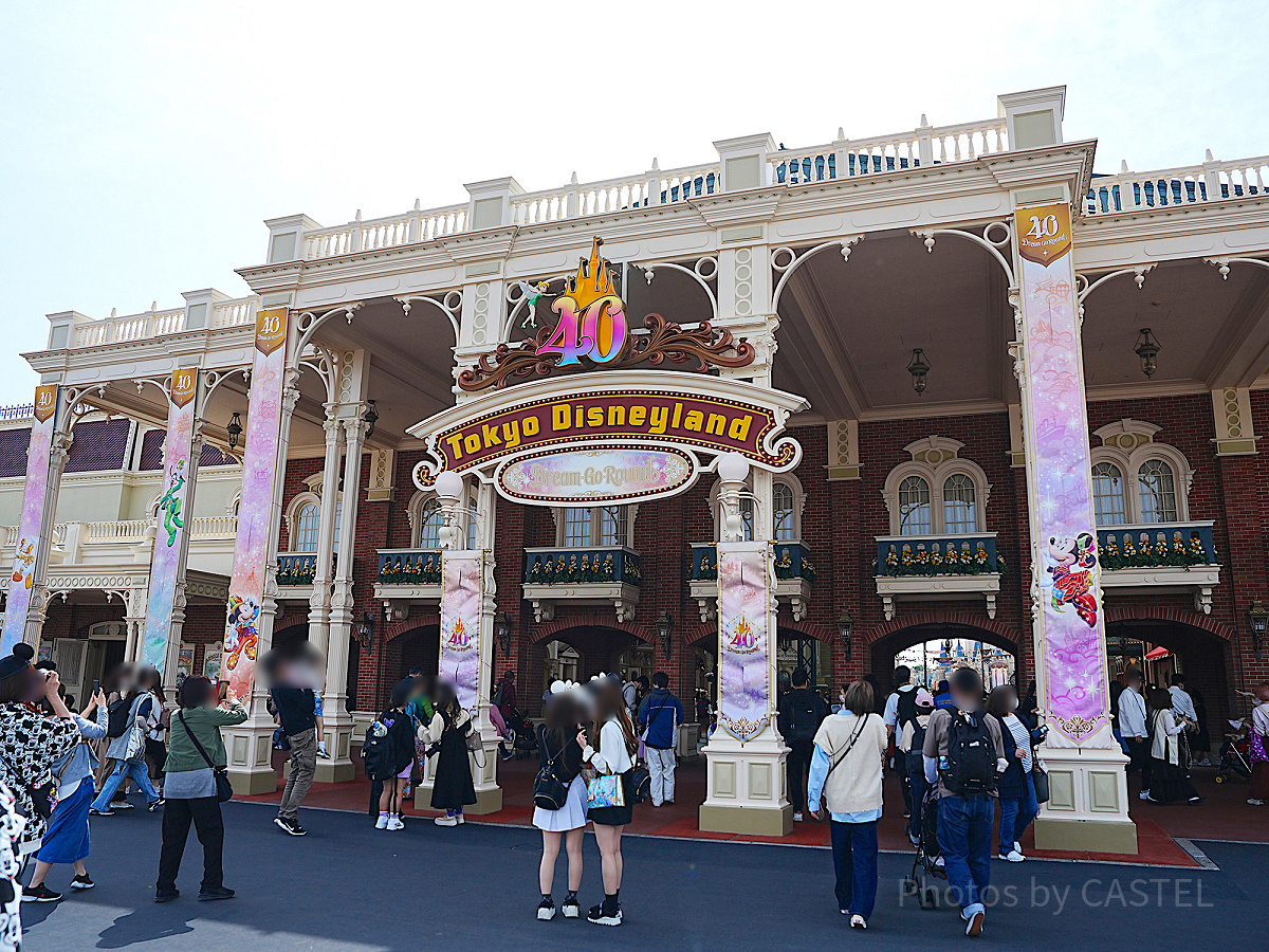 ワールドバザール入り口付近