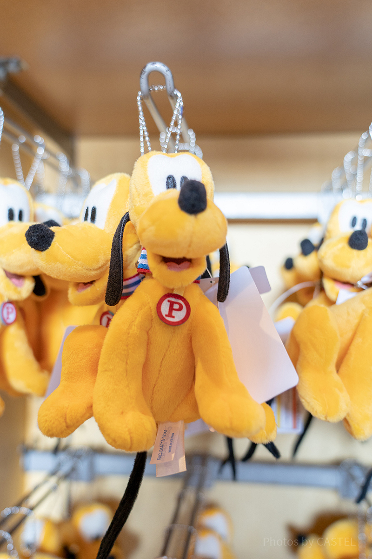 プルートぬいぐるみバッジ| キャステル | CASTEL ディズニー情報