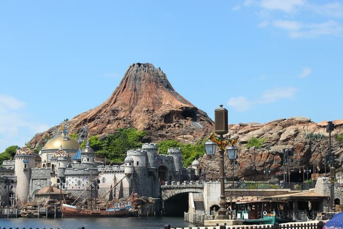 東京ディズニーシーのプロメテウス火山