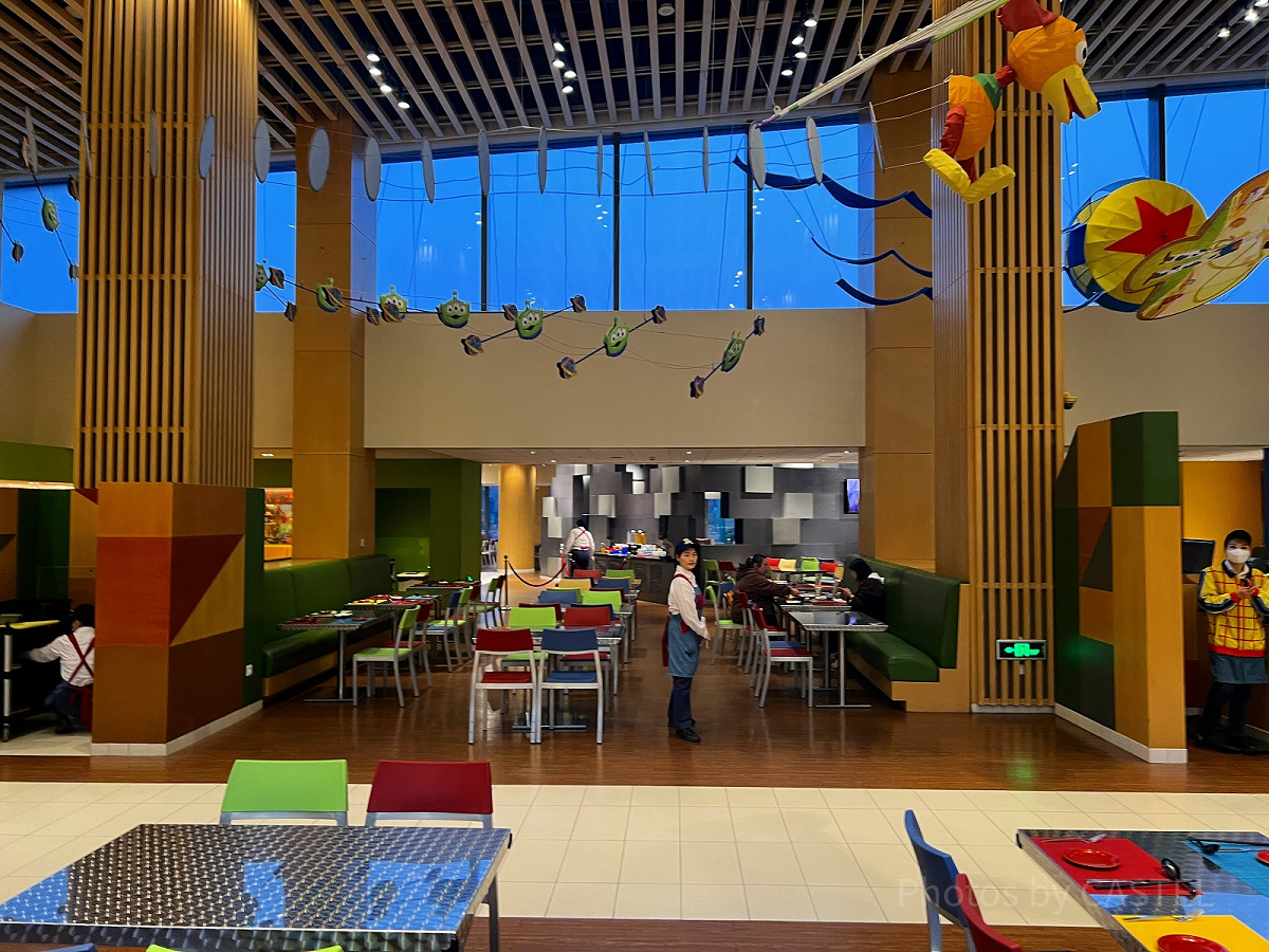 上海ディズニートイストーリーホテル：サニーサイドカフェ