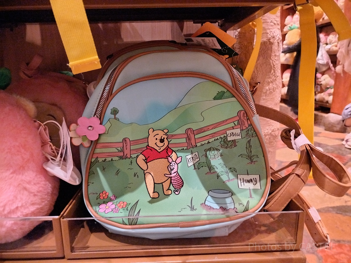 上海ディズニーくまのプーさんグッズ：プーさんのミニリュック（100
